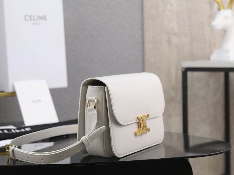 Ce1i*e triomphe bags